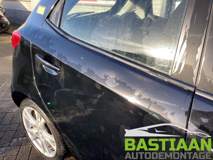 Mazda 2 1.3 16V S-VT Skrotfordon (2010, ZWART)