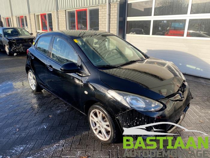 Mazda 2 1.3 16V S-VT Skrotfordon (2010, ZWART)