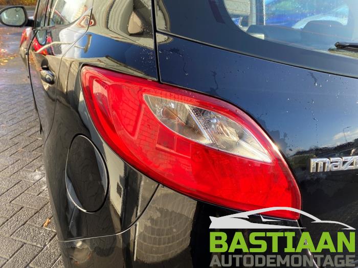 Mazda 2 1.3 16V S-VT Skrotfordon (2010, ZWART)