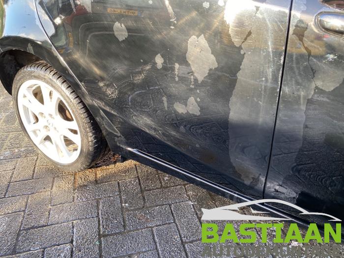 Mazda 2 1.3 16V S-VT Skrotfordon (2010, ZWART)