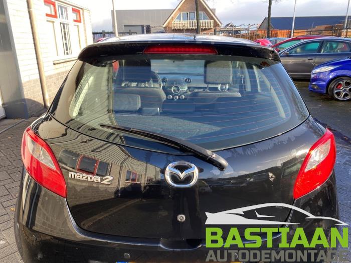 Mazda 2 1.3 16V S-VT Skrotfordon (2010, ZWART)