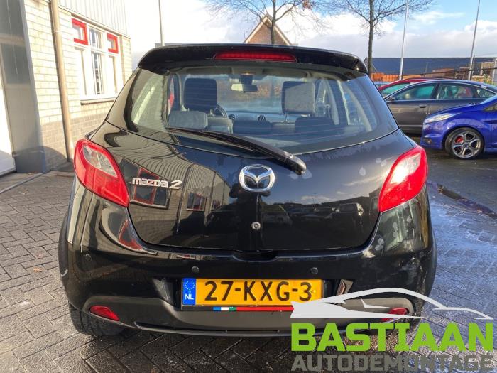 Mazda 2 1.3 16V S-VT Skrotfordon (2010, ZWART)