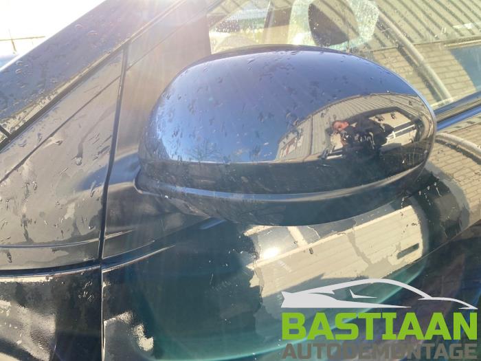 Mazda 2 1.3 16V S-VT Skrotfordon (2010, ZWART)