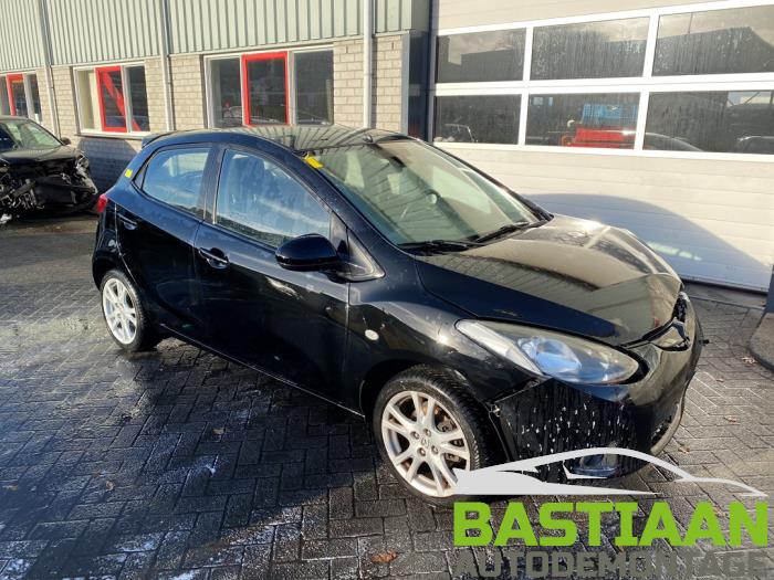 Mazda 2 1.3 16V S-VT Skrotfordon (2010, ZWART)