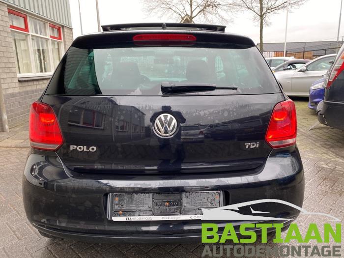 Volkswagen Polo V 1.2 TDI 12V BlueMotion Skrotfordon (2011, ZWART)