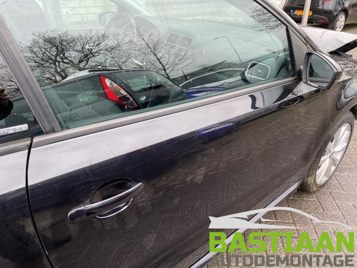 Volkswagen Polo V 1.2 TDI 12V BlueMotion Skrotfordon (2011, ZWART)