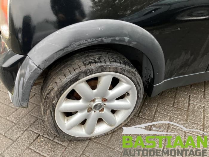 Mini Mini One/Cooper 1.6 16V Cooper Skrotfordon (2002, ZWART)