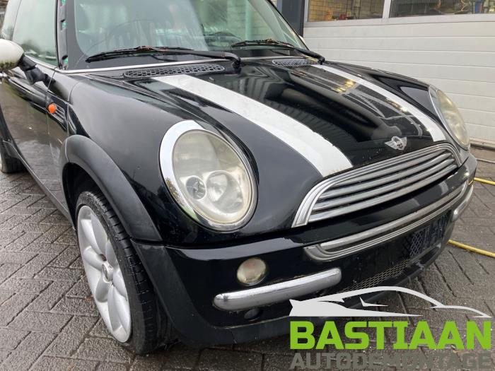 Mini Mini One/Cooper 1.6 16V Cooper Skrotfordon (2002, ZWART)