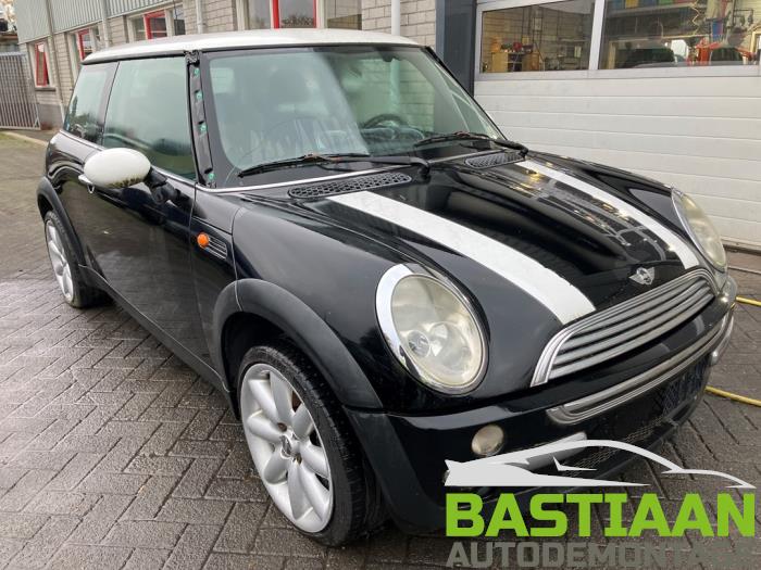 Mini Mini One/Cooper 1.6 16V Cooper Skrotfordon (2002, ZWART)