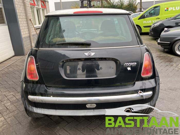 Mini Mini One/Cooper 1.6 16V Cooper Skrotfordon (2002, ZWART)
