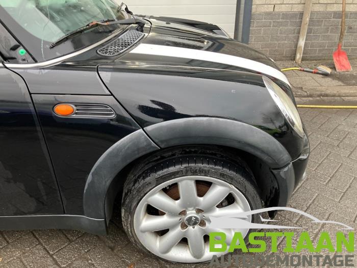 Mini Mini One/Cooper 1.6 16V Cooper Skrotfordon (2002, ZWART)