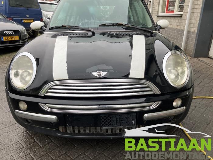 Mini Mini One/Cooper 1.6 16V Cooper Skrotfordon (2002, ZWART)