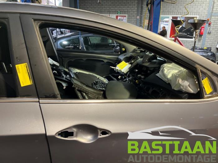 Hyundai i30 1.4 16V Sloopvoertuig (2014, Grijs)