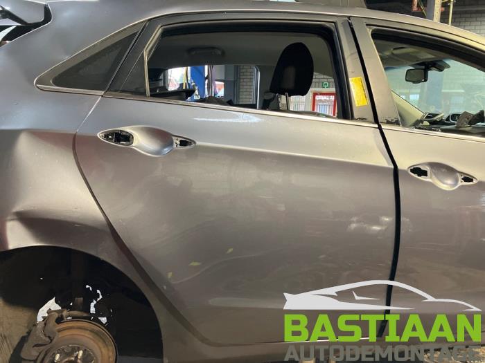 Hyundai i30 1.4 16V Sloopvoertuig (2014, Grijs)