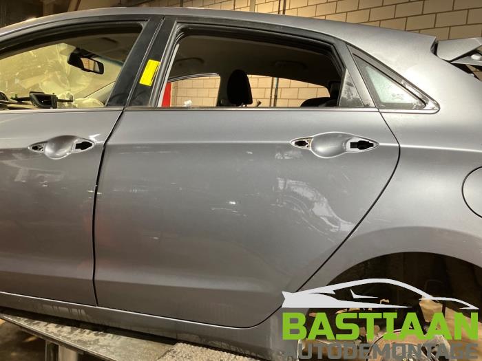 Hyundai i30 1.4 16V Sloopvoertuig (2014, Grijs)