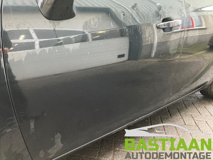 Opel Zafira Tourer 1.6 CDTI 16V ecoFLEX 136 Samochód złomowany (2013, Czarny)