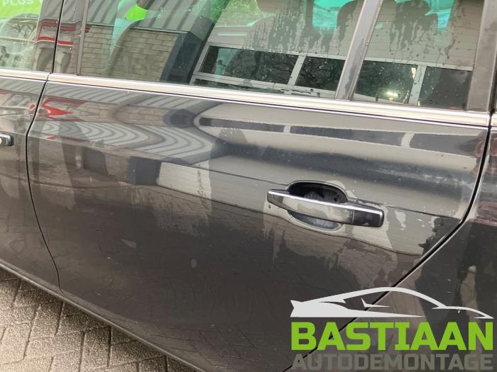 Opel Zafira Tourer 1.6 CDTI 16V ecoFLEX 136 Samochód złomowany (2013, Czarny)