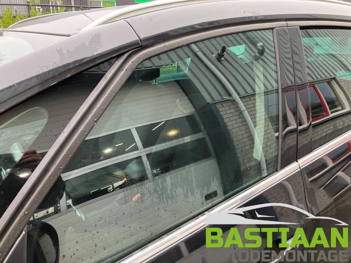 Opel Zafira Tourer 1.6 CDTI 16V ecoFLEX 136 Samochód złomowany (2013, Czarny)