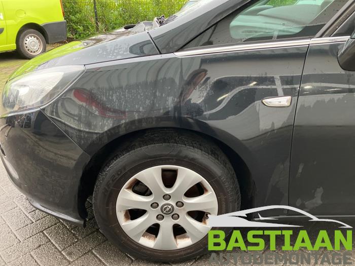 Opel Zafira Tourer 1.6 CDTI 16V ecoFLEX 136 Samochód złomowany (2013, Czarny)