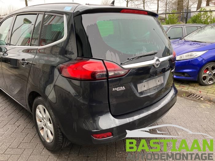 Opel Zafira Tourer 1.6 CDTI 16V ecoFLEX 136 Samochód złomowany (2013, Czarny)