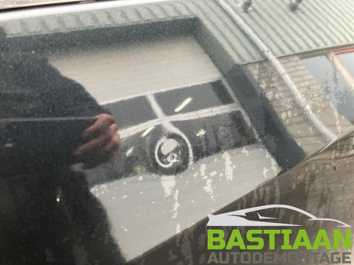 Opel Zafira Tourer 1.6 CDTI 16V ecoFLEX 136 Samochód złomowany (2013, Czarny)