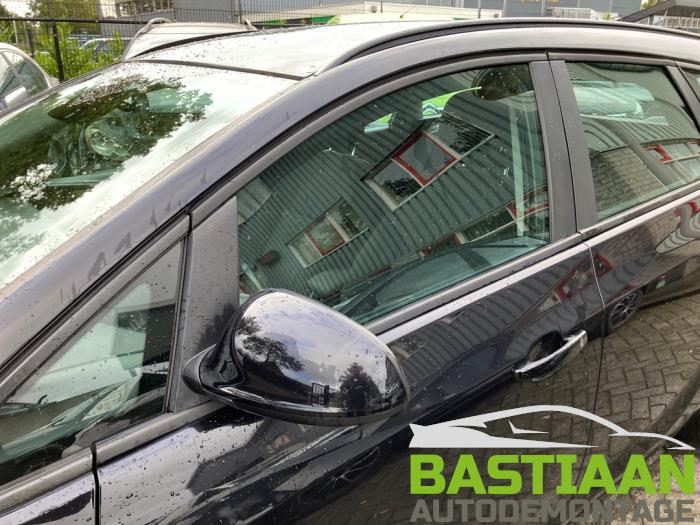 Opel Astra J Sports Tourer 1.3 CDTI 16V ecoFlex Skrotfordon (2011, ZWART)