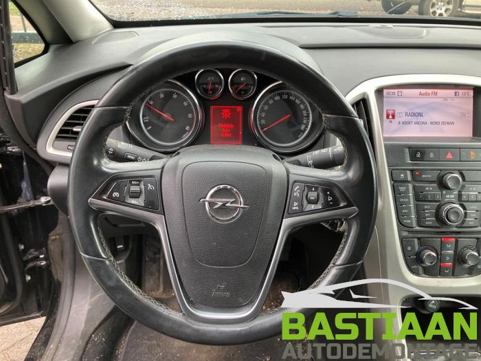 Opel Astra J Sports Tourer 1.3 CDTI 16V ecoFlex Skrotfordon (2011, ZWART)