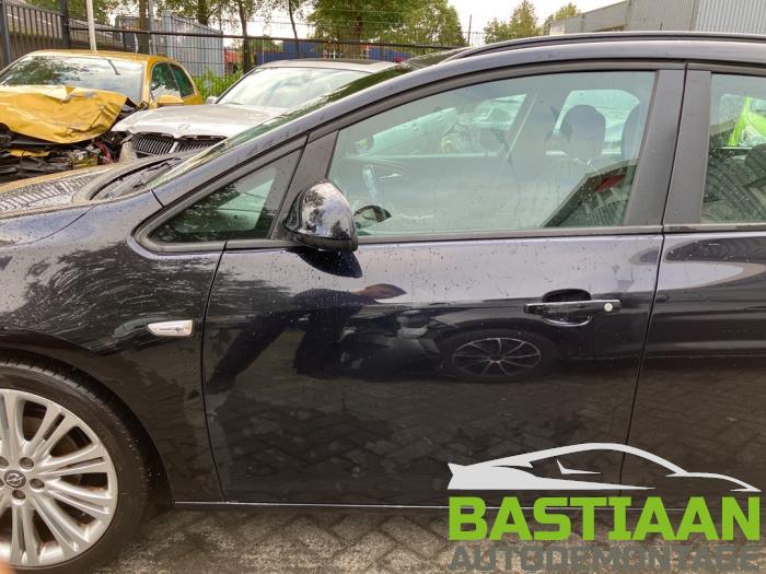 Opel Astra J Sports Tourer 1.3 CDTI 16V ecoFlex Skrotfordon (2011, ZWART)