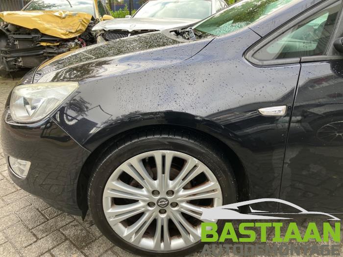 Opel Astra J Sports Tourer 1.3 CDTI 16V ecoFlex Skrotfordon (2011, ZWART)