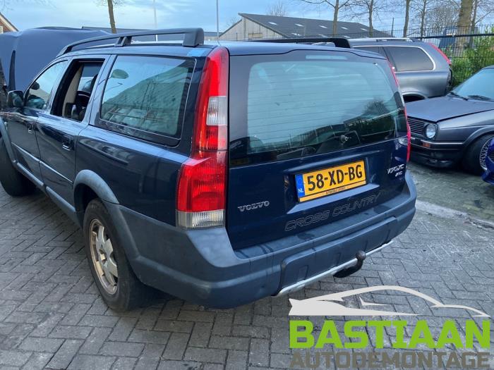 Volvo XC70 XC70 2.4 T 20V Skrotfordon (2000, BLAUW)