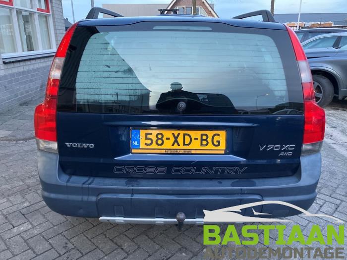 Volvo XC70 XC70 2.4 T 20V Skrotfordon (2000, BLAUW)