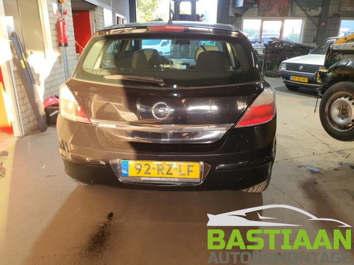 Opel Astra H 1.6 16V Twinport Sloopvoertuig (2005, Zwart)