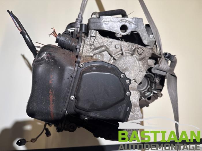 Volkswagen Touran Skrotfordon (2007, BOURDAUX)