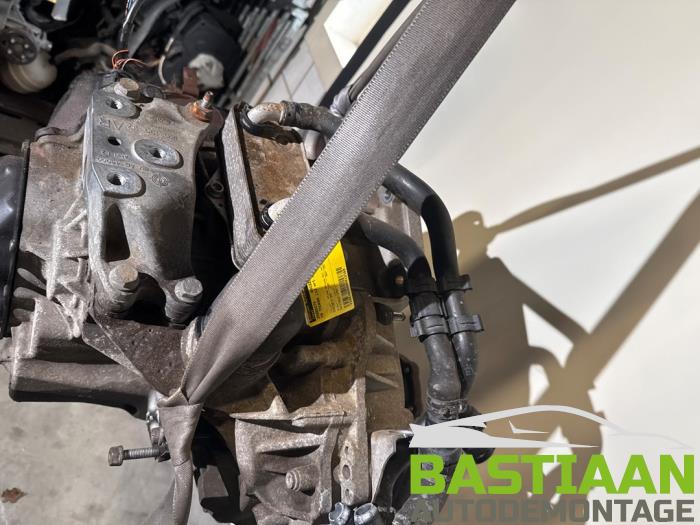 Volkswagen Touran Skrotfordon (2007, BOURDAUX)