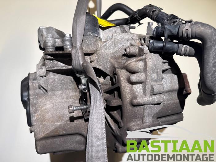 Volkswagen Touran Skrotfordon (2007, BOURDAUX)