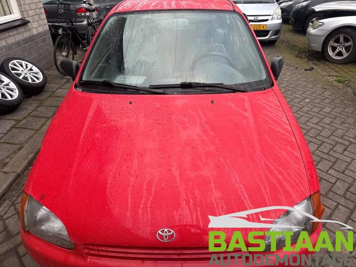Toyota Starlet 1.3,XLi,GLi 16V Skrotfordon (1997, ROOD)