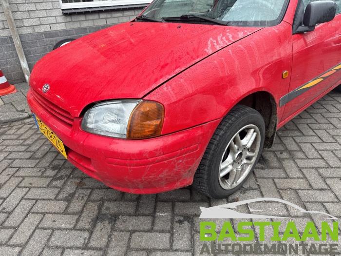 Toyota Starlet 1.3,XLi,GLi 16V Skrotfordon (1997, ROOD)
