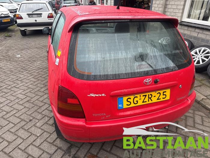 Toyota Starlet 1.3,XLi,GLi 16V Skrotfordon (1997, ROOD)