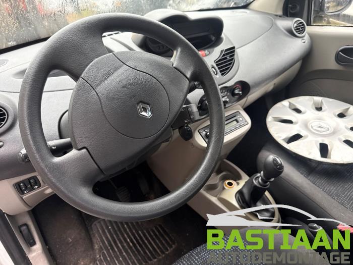 Renault Twingo II 1.2 Skrotfordon (2009, WIT)