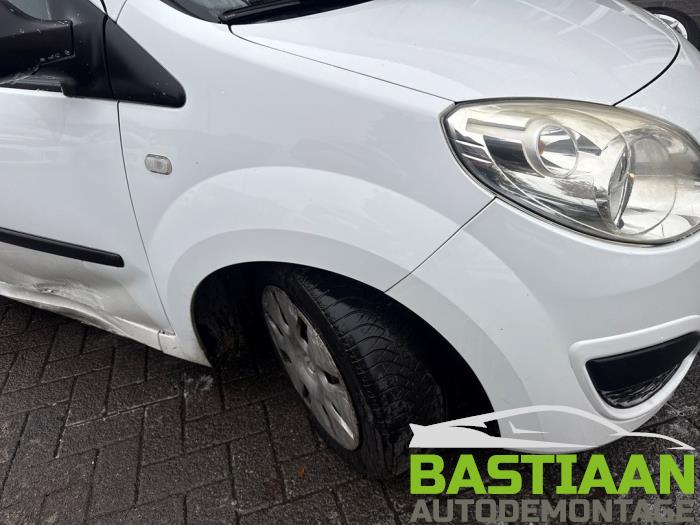 Renault Twingo II 1.2 Skrotfordon (2009, WIT)