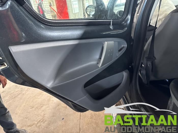 Toyota Aygo 1.0 12V VVT-i Skrotfordon (2007, GRIJS)