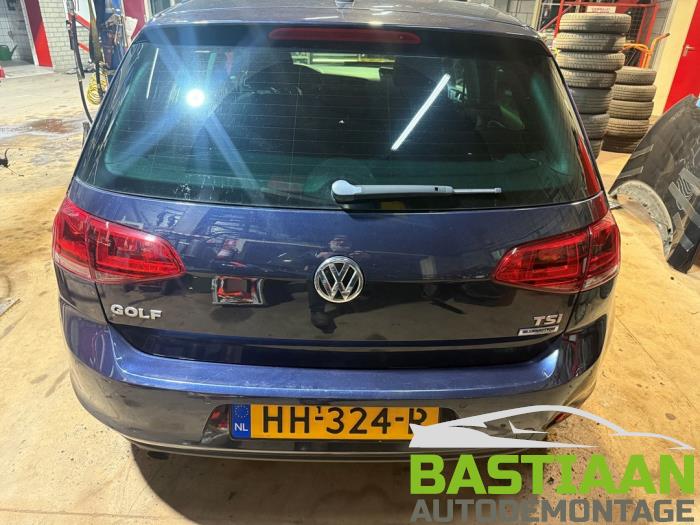 Volkswagen Golf VII 1.2 TSI 16V Skrotfordon (2015, BLAUW)