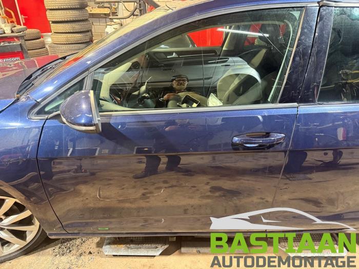 Volkswagen Golf VII 1.2 TSI 16V Skrotfordon (2015, BLAUW)