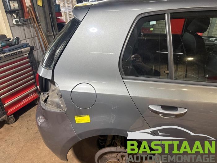Volkswagen Golf Skrotfordon (2009, DONKER GRIJS METALIC)