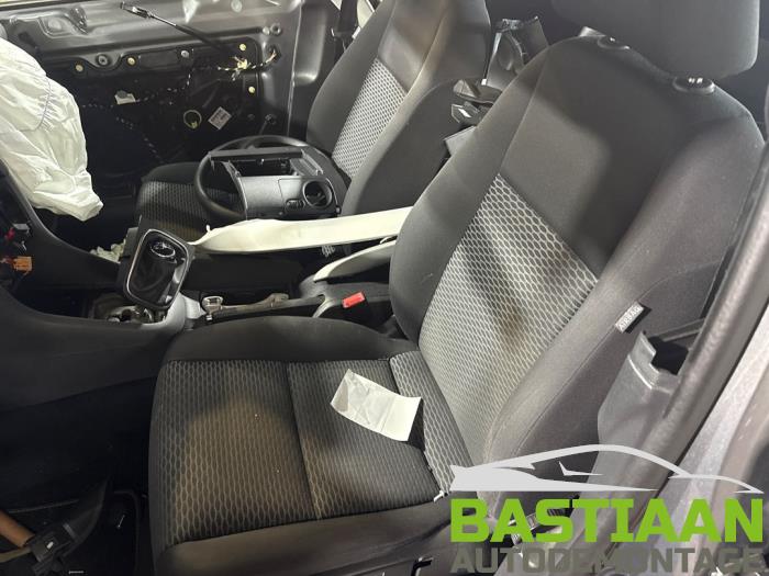 Volkswagen Golf Skrotfordon (2009, DONKER GRIJS METALIC)