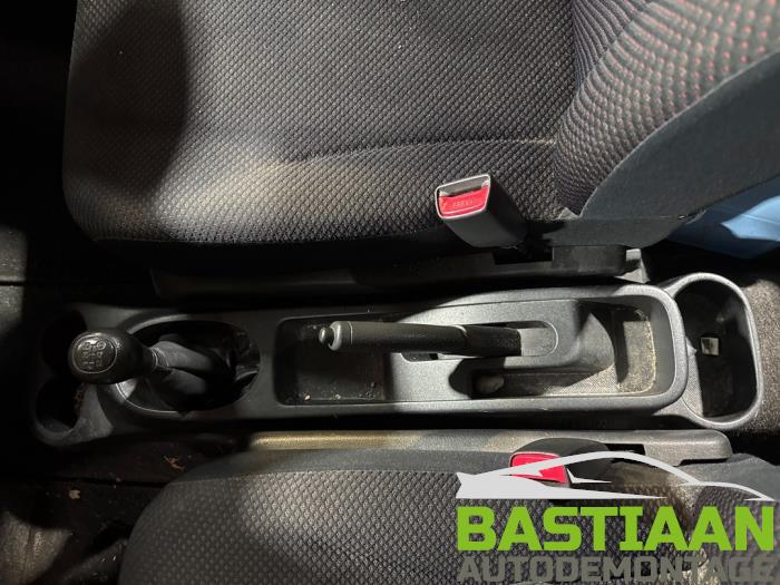 Daihatsu Sirion 2 1.0 12V DVVT Skrotfordon (2007, BEIGE)