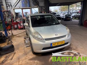 Daihatsu Sirion 2 1.0 12V DVVT  (Skrot)