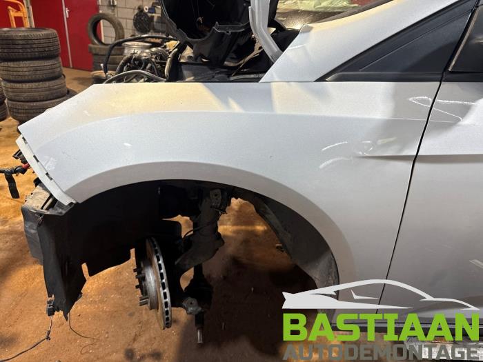 Ford Focus Skrotfordon (2015, GRIJS)