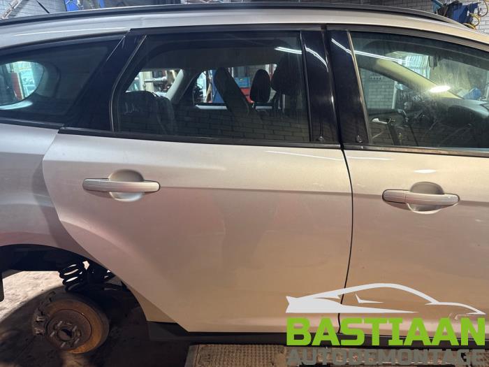 Ford Focus Skrotfordon (2015, GRIJS)