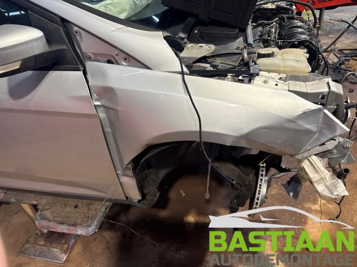 Ford Focus Skrotfordon (2015, GRIJS)